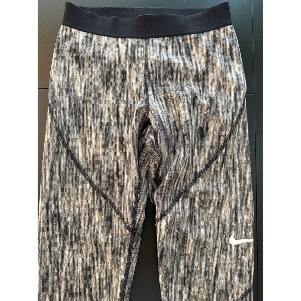 Nike Pro Hyperwarm Training Tights Women XS Black/White Printed Athletic Legging